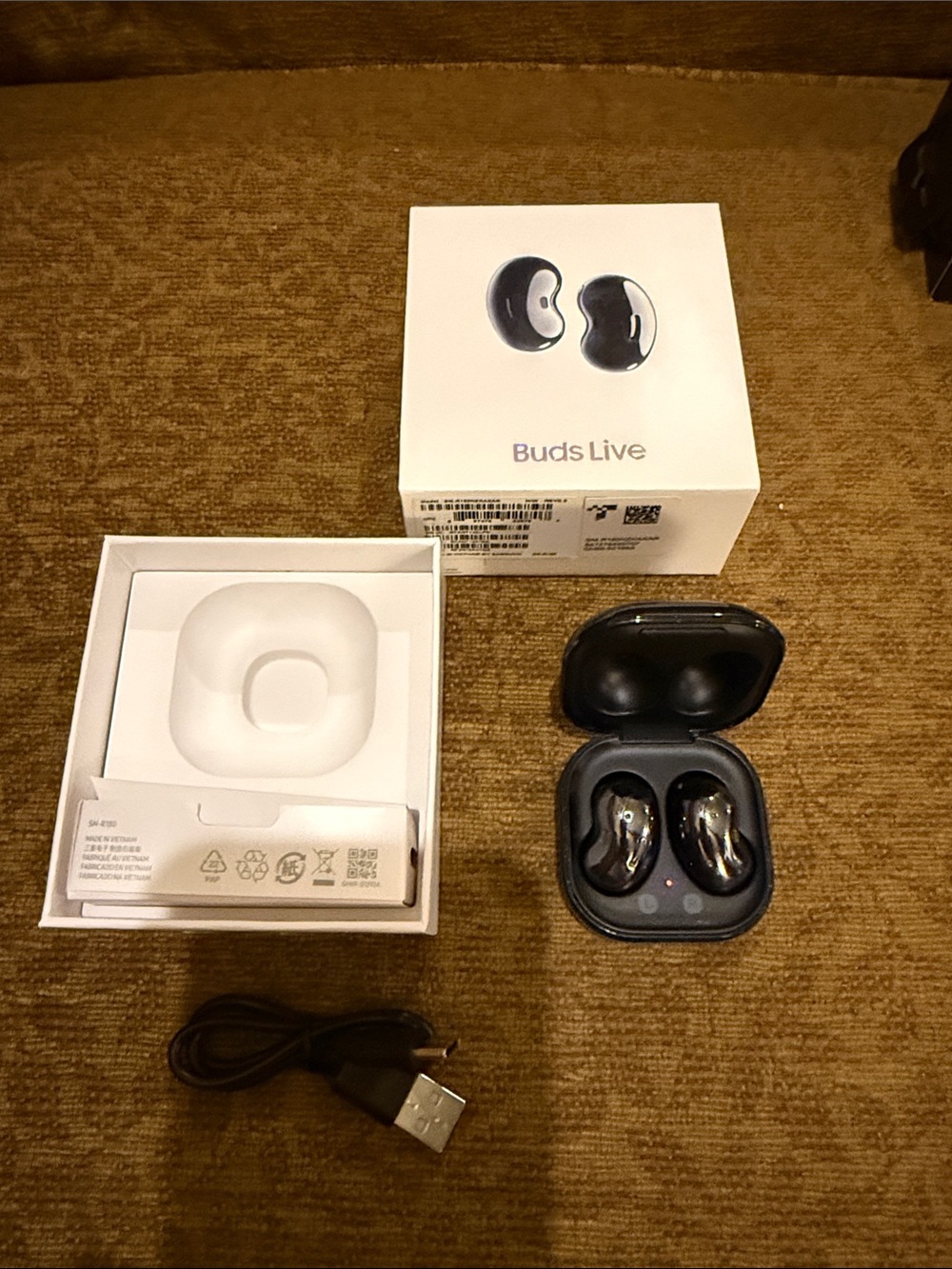 Samsung Buds Live Earbuds !